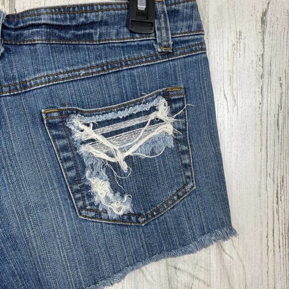 Dollhouse denim shorts cut off distressed embroidery boho rock & roll blue sz 7 - Picture 11 of 11
